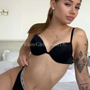 Kalçası sıkı bir escort Olya