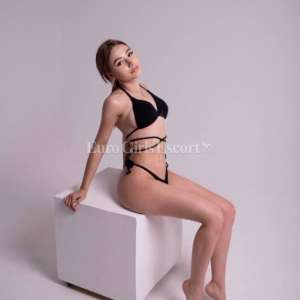 Kalçası sıkı bir escort Olya